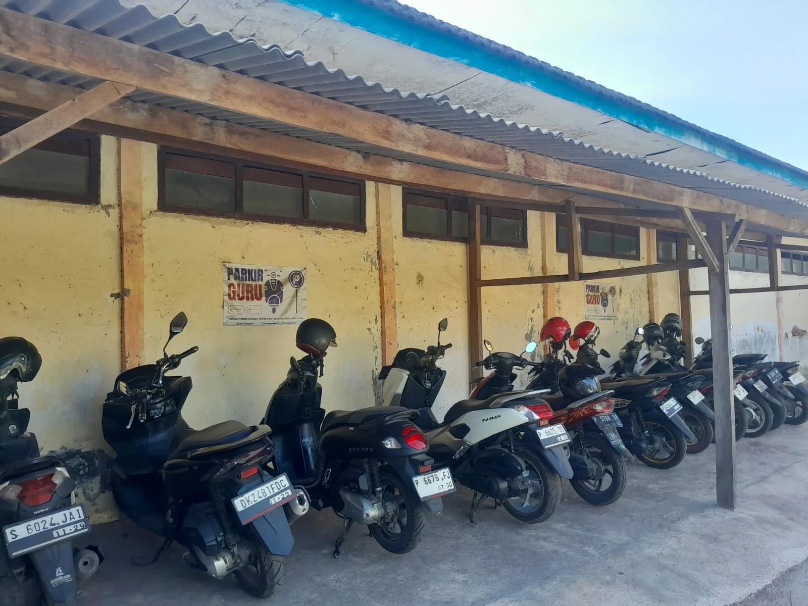 PARKIR