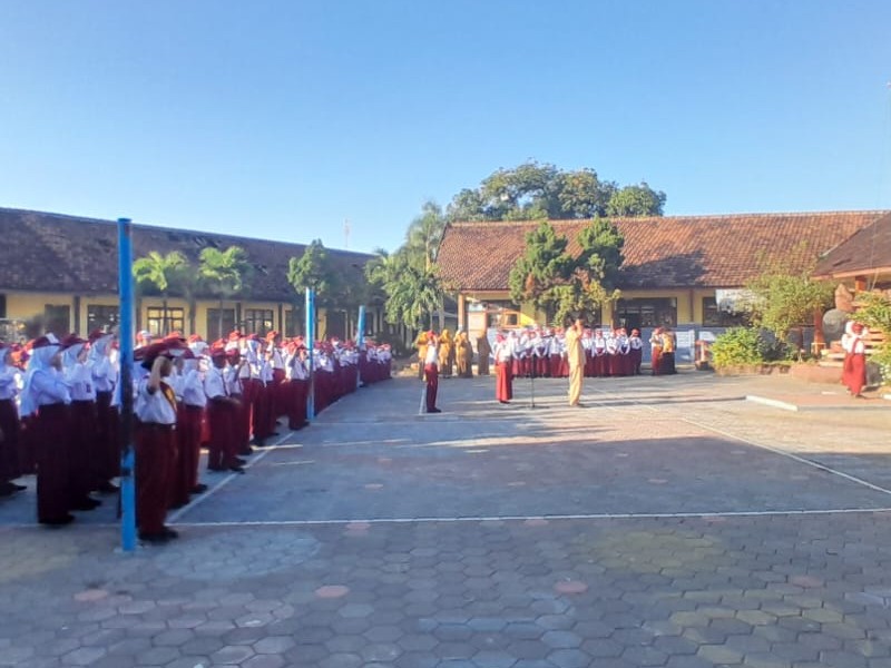 UPACARA HARI SENIN