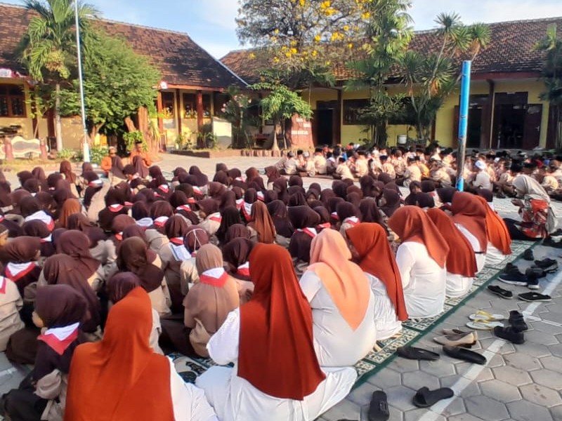 ISTIGHOSAH JUMAT LEGI (MANIS)